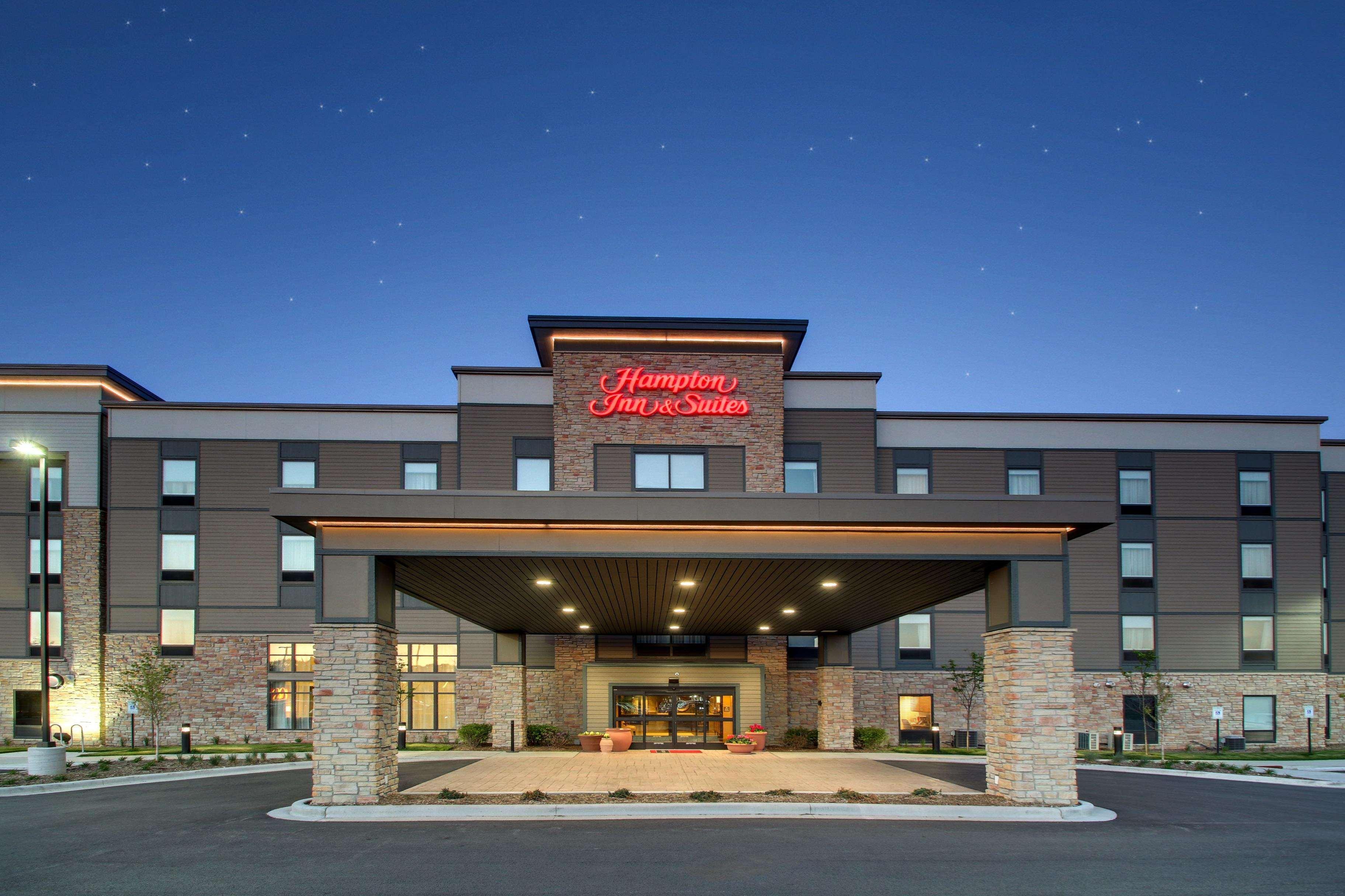 Hampton Inn & Suites Milwaukee West West Allis Exterior foto